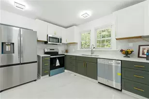 181 Barfield Ave SW, Atlanta, GA 30310 - Photo 9