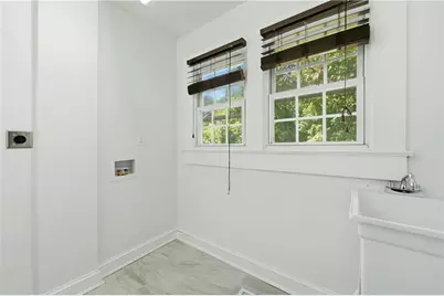 181 Barfield Avenue SW, Atlanta, GA 30310 - Photo 11