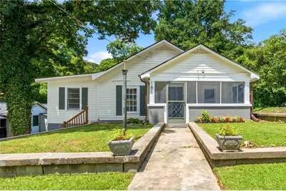 181 Barfield Avenue SW, Atlanta, GA 30310 - Photo 1