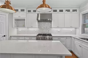 2093 Wrights Mill Cir NE, Atlanta, GA 30324 - Photo 17