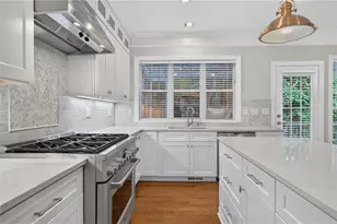 2093 Wrights Mill Cir NE, Atlanta, GA 30324 - Photo 21