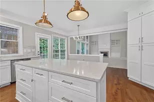 2093 Wrights Mill Cir NE, Atlanta, GA 30324 - Photo 21