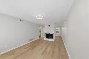 7750 Roswell Rd, Sandy Springs, GA 30350 - Photo 5
