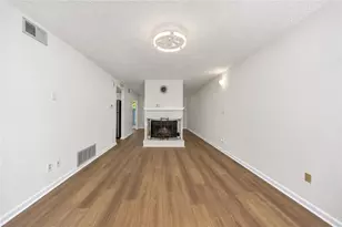7750 Roswell Rd, Sandy Springs, GA 30350 - Photo 3