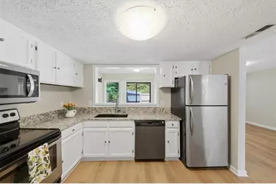 7750 Roswell Road #9F, Sandy Springs, GA 30350 - Photo 9
