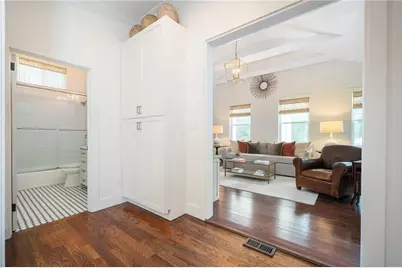 1657 Laurel Avenue NW, Atlanta, GA 30318 - Photo 13