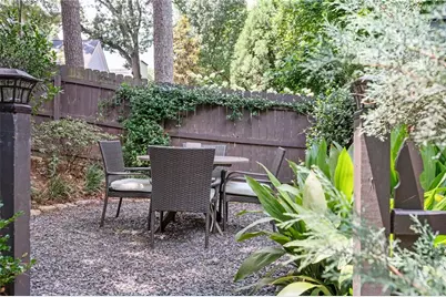 1657 Laurel Avenue NW, Atlanta, GA 30318 - Photo 35