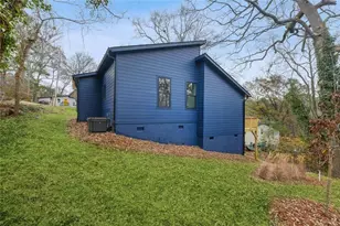 1674 Mary George Ave NW, Atlanta, GA 30318 - Photo 31