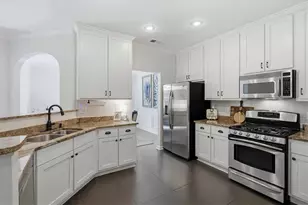 2554 Longcourt Circle SE, Atlanta, GA 30339 - Photo 9