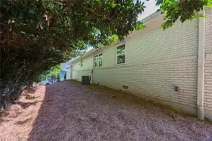 401 Cottonwood Dr, Woodstock, GA 30189 - Photo 37