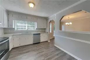 1395 Chalet Cir, Lawrenceville, GA 30043 - Photo 3