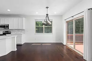 1575 Trailview Way NE, Atlanta, GA 30329 - Photo 3