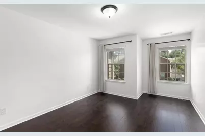 1575 Trailview Way NE, Atlanta, GA 30329 - Photo 9