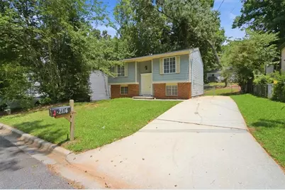 2116 Scarbrough Road, Stone Mountain, GA 30088 - Photo 3
