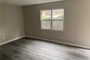 5956 Stonewall Dr, Union City, GA 30291 - Photo 7