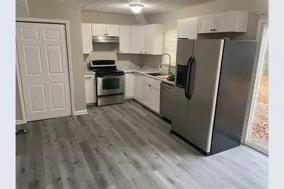 5956 Stonewall Drive, Union City, GA 30291 - Photo 5