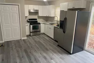5956 Stonewall Dr, Union City, GA 30291 - Photo 5