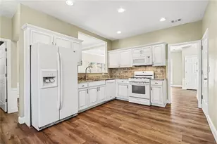 6195 Pattingham Dr, Roswell, GA 30075 - Photo 11