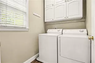 6195 Pattingham Dr, Roswell, GA 30075 - Photo 13