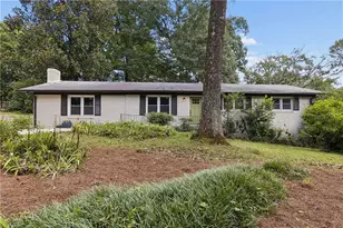 412 Derbyshire Dr, Stone Mountain, GA 30088 - Photo 1