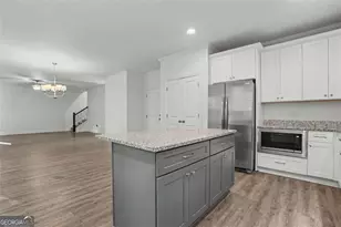 516 Brks Vlg Dr, Pendergrass, GA 30567 - Photo 9