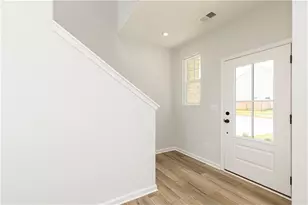 370 Jasmine Woods Dr, Lawrenceville, GA 30046 - Photo 7