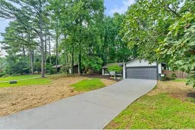 3121 Rio Montana Drive, Marietta, GA 30066 - Photo 3