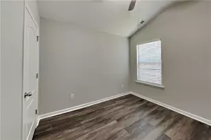 843 Lobdale Falls Dr, Lawrenceville, GA 30045 - Photo 13