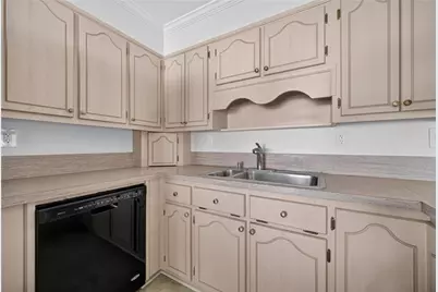 3245 Village Glen Trail S, Snellville, GA 30039 - Photo 15