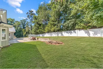 3245 Village Glen Trail S, Snellville, GA 30039 - Photo 35