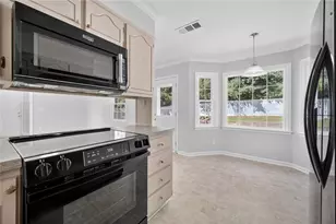 3245 Village Glen Trail S, Snellville, GA 30039 - Photo 17