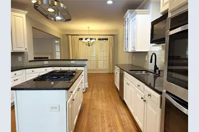 871 Lenox Ct NE, Atlanta, GA 30324 - Photo 9