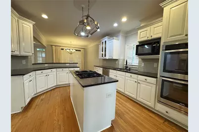 871 Lenox Ct NE, Atlanta, GA 30324 - Photo 11