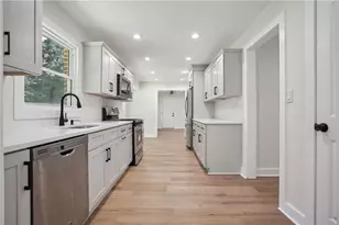4248 Autumn Woods Ct, Stone Mountain, GA 30083 - Photo 7