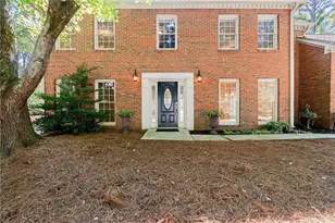 3650 Stonehenge Way NE, Marietta, GA 30066 - Photo 9
