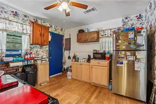 1955 Spink St NW, Atlanta, GA 30318 - Photo 9