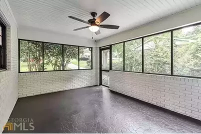 599 Holly Drive, Gainesville, GA 30501 - Photo 7