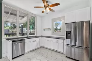 691 Florence Pl NW, Atlanta, GA 30318 - Photo 11