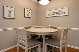 3075 Chastain Park Ct NE, Atlanta, GA 30342 - Photo 9