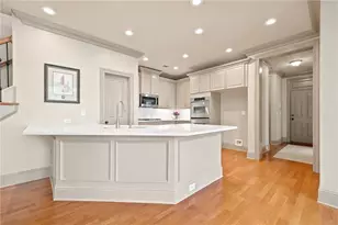 10870 Bossier Dr, Johns Creek, GA 30022 - Photo 17