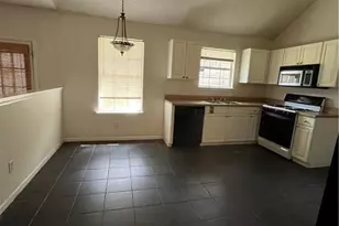 5420 Sapphire Cir, Ellenwood, GA 30294 - Photo 9