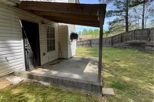 5420 Sapphire Cir, Ellenwood, GA 30294 - Photo 3