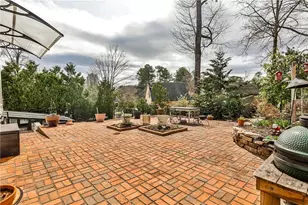 800 Glenairy Dr, Atlanta, GA 30328 - Photo 15