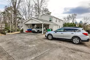 800 Glenairy Dr, Atlanta, GA 30328 - Photo 17