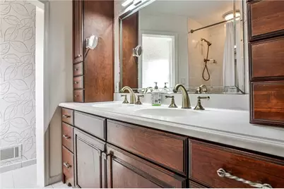 800 Glenairy Drive, Atlanta, GA 30328 - Photo 9