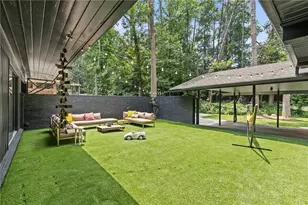 3252 W Roxboro Rd NE, Atlanta, GA 30324 - Photo 29