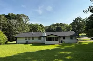 201 Lockring Dr SW, Lilburn, GA 30047 - Photo 21