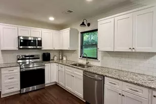 201 Lockring Dr SW, Lilburn, GA 30047 - Photo 9