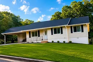 110 Pointview Ct, Tyrone, GA 30290 - Photo 1