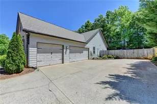 5019 Weatherstone Dr, Buford, GA 30519 - Photo 39